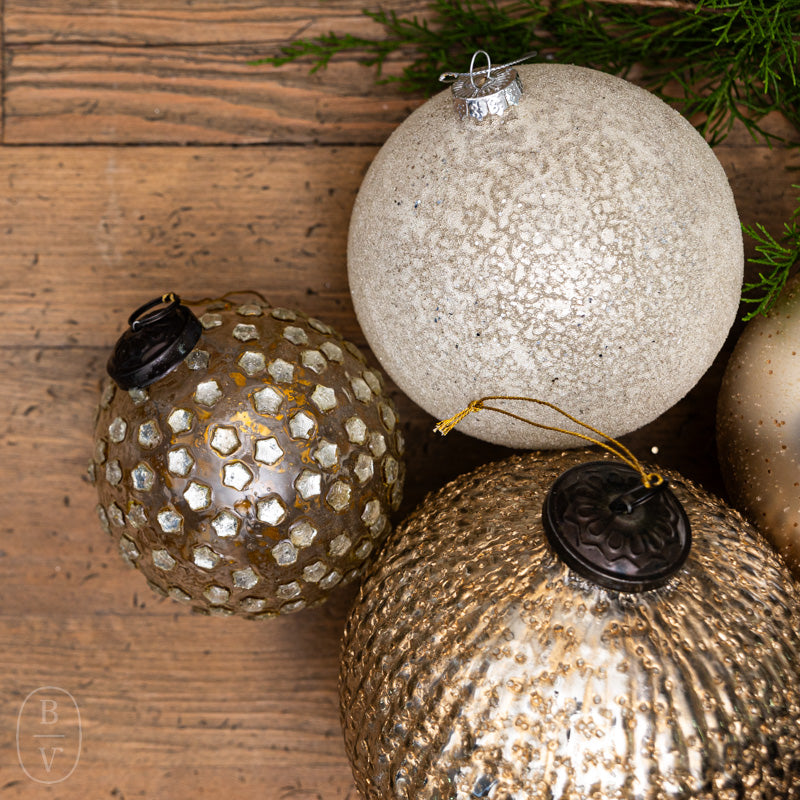 PLEATED GLASS BALL ORNAMENT