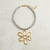 Virtue GOLD OPEN DAISY PEARL NECKLACE Grey