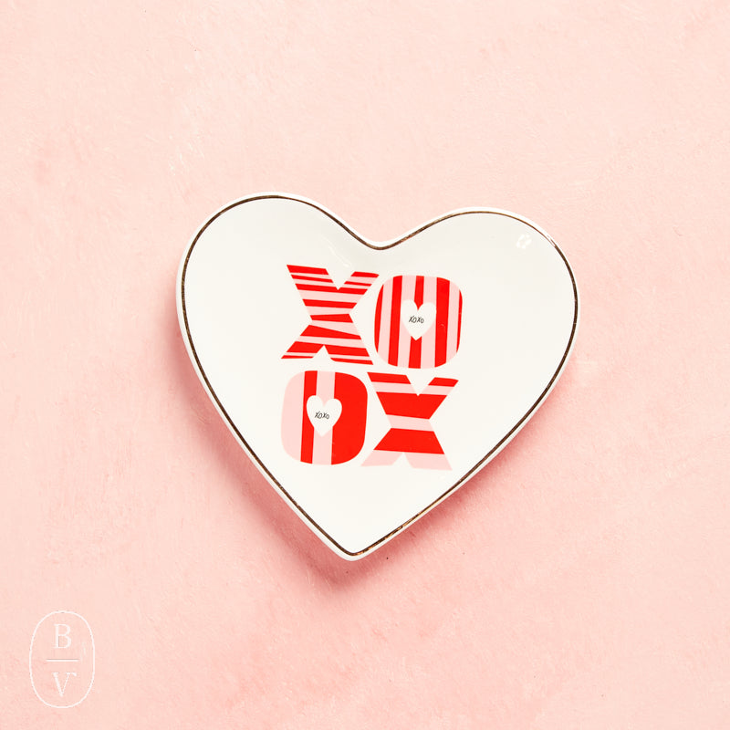 One Hundred 80 Degrees XO HEART PLATE XOXO Center