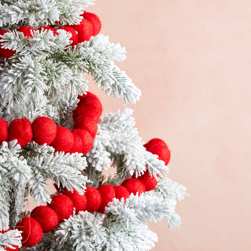Creative Co-op HANDMADE WOOL FELT BALL GARLAND Red