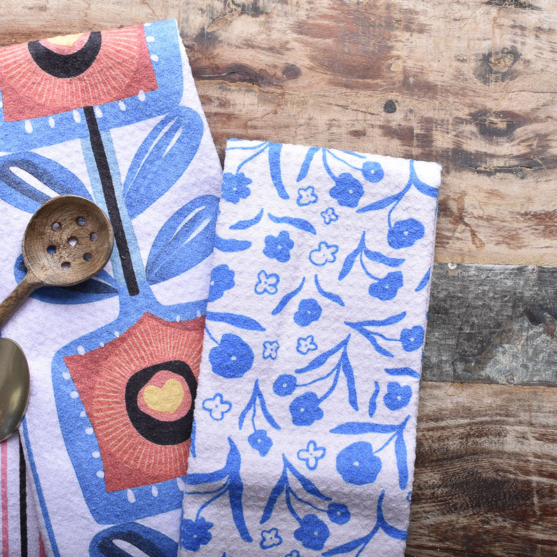 Geometry BLOOMING BLUE BAR TOWEL