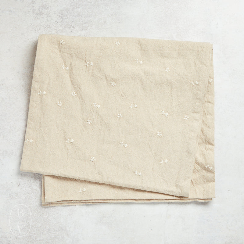 Creative Co-op EMBROIDERED FLOWERS TABLE RUNNER Natural White