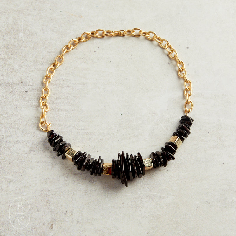 Virtue GOLD ACCENT MAGNESITE CHIP NECKLACE Black