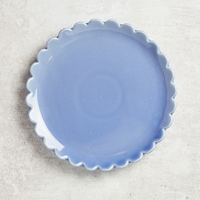 Creative Co-op SCALLOPED STONEWARE ACCENT PLATE Blue