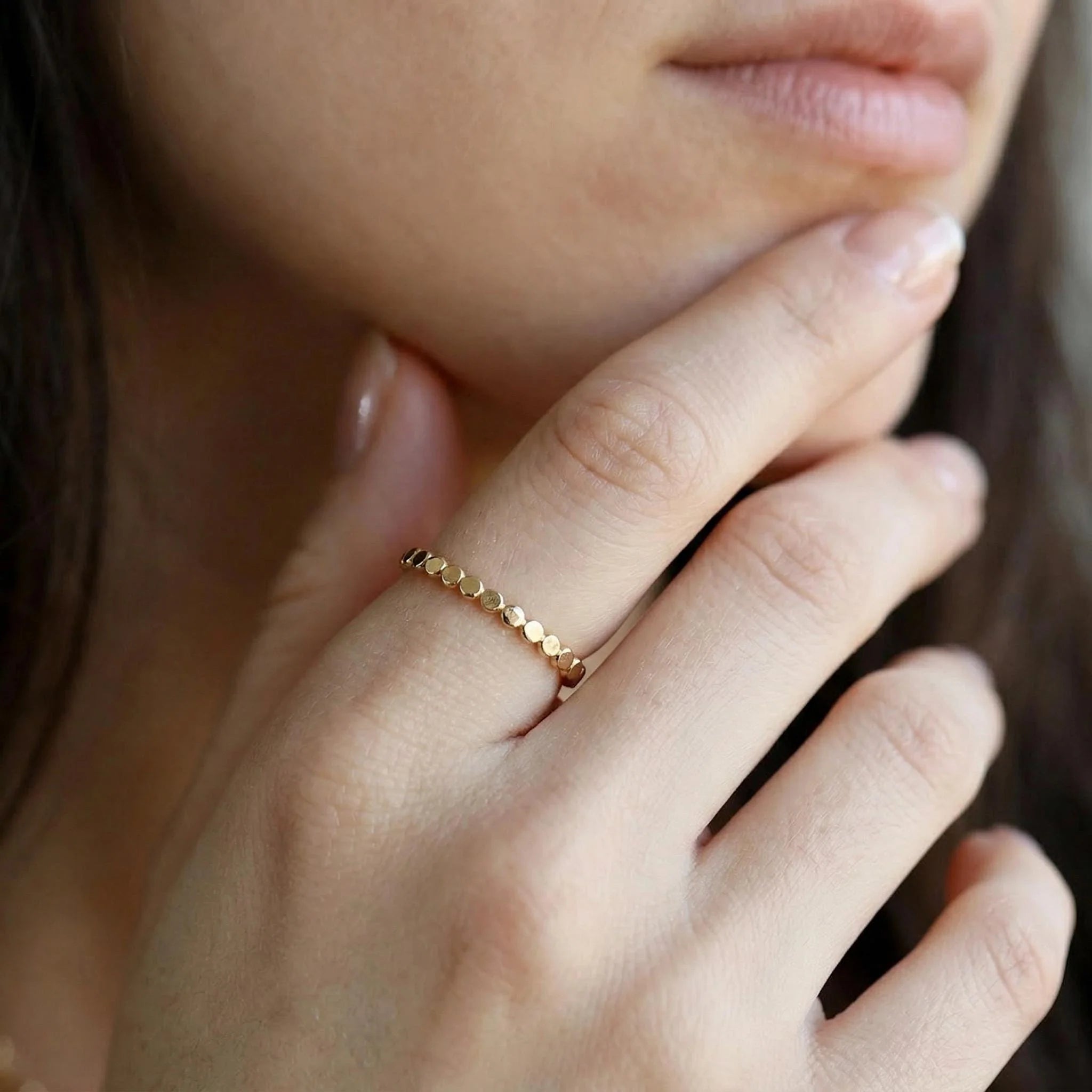 CLASSIC GOLD BEADED DISC RING