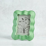 Creative Co-op RESIN WAVY PHOTO FRAME Green 4x6