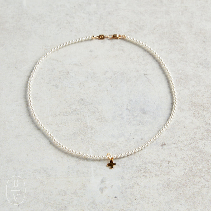 eNewton Design CLASSIC SIGNATURE CROSS GOLD CHARM CHOKER 3mm Pearl 15