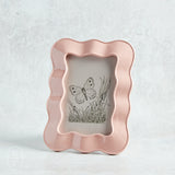 Creative Co-op RESIN WAVY PHOTO FRAME Blush 4x6