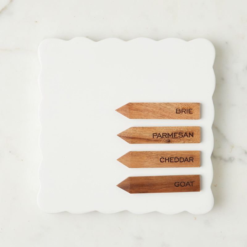 Europe 2 You SQUARE SCALLOPED CHEESE BOARD WITH MARKERS White Small
