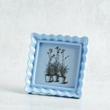 Creative Co-op RESIN RUFFLED PHOTO FRAME Blue 4x4