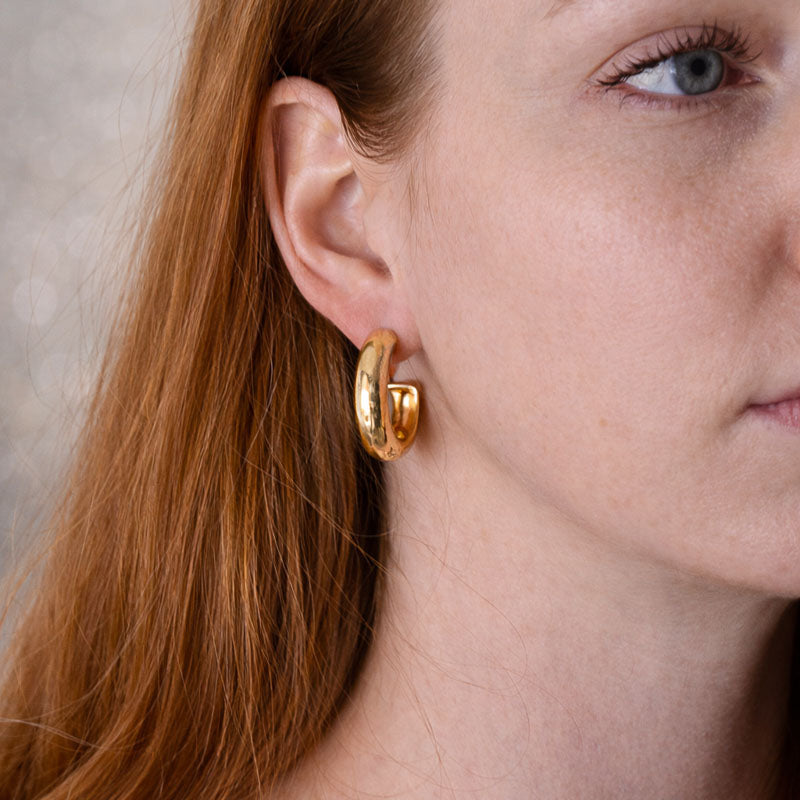 Golden Stella HAMMERED HOOP EARRINGS 'Wedge Gold 30mm