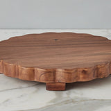 Europe 2 You SCALLOPED ROUND TRIVET RISER