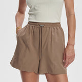Varley ESMOND MID RISE SHORT 3 Taupe Stone
