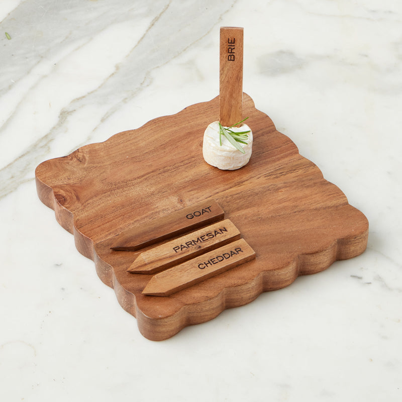 Europe 2 You SQUARE SCALLOPED CHEESE BOARD WITH MARKERS