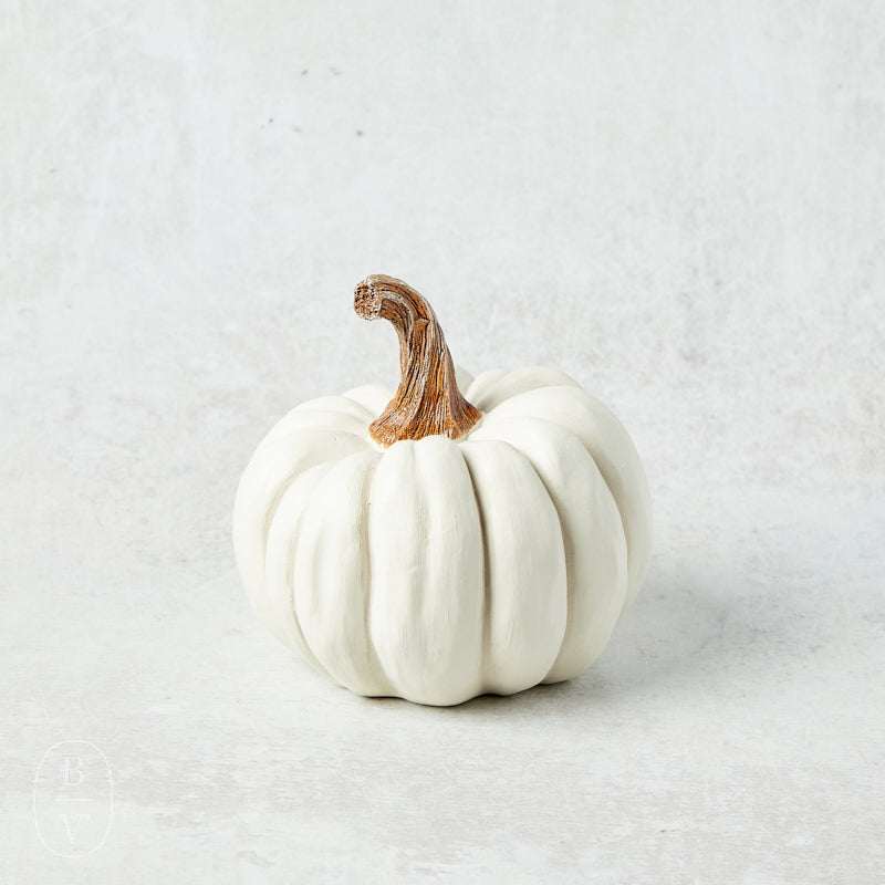 K and K Interiors RESIN PUMPKIN White B