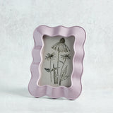 Creative Co-op RESIN WAVY PHOTO FRAME Lavender 4x6