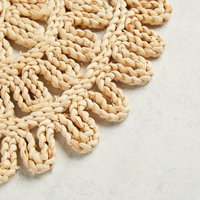 Creative Co-op ROUND WOVEN STRAW PLACEMAT