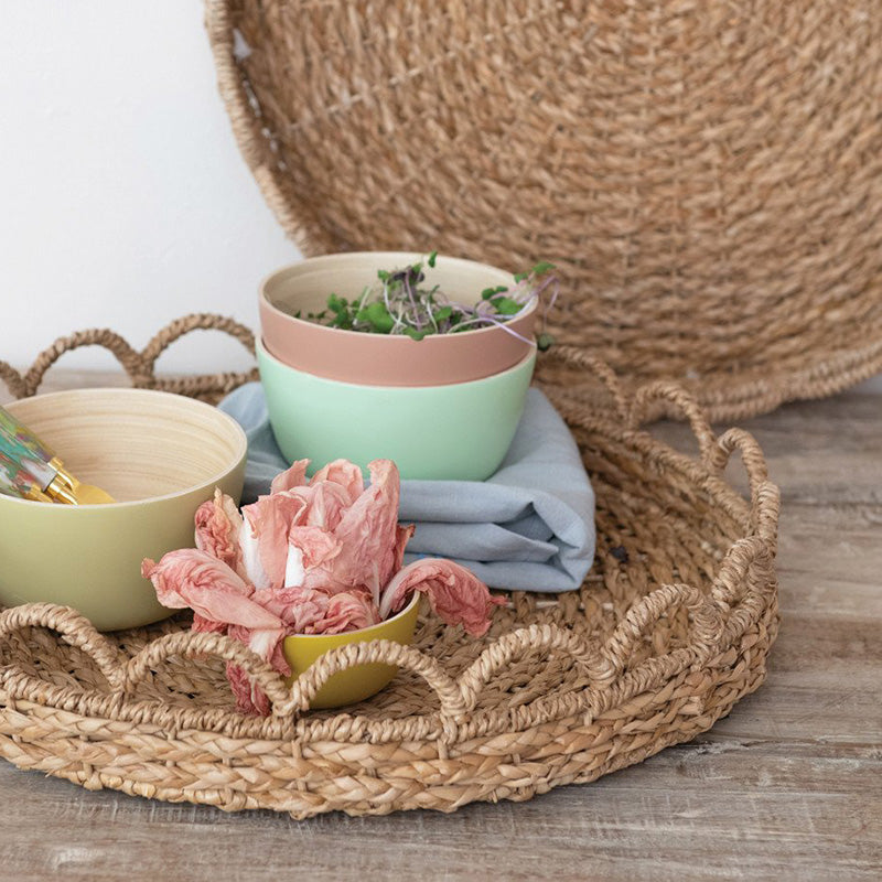 Creative Co-op ROUND WOVEN SEAGLASS SCALLOPED TRAY