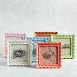 Creative Co-op RESIN RUFFLED PHOTO FRAME