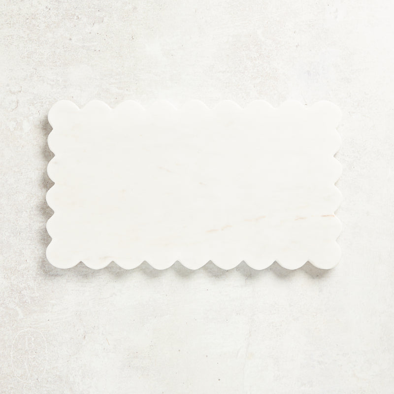 Creative Co-op SCALLOPED MARBLE CHEESE CUTTING BOARD