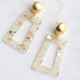 Virtue HAMMERED BALL POST ACRYLIC TRAPEZOID EARRINGS Gold Flake