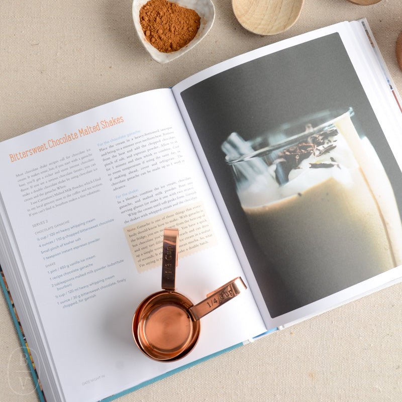 Hachette Book Group DATE NIGHT IN BOOK