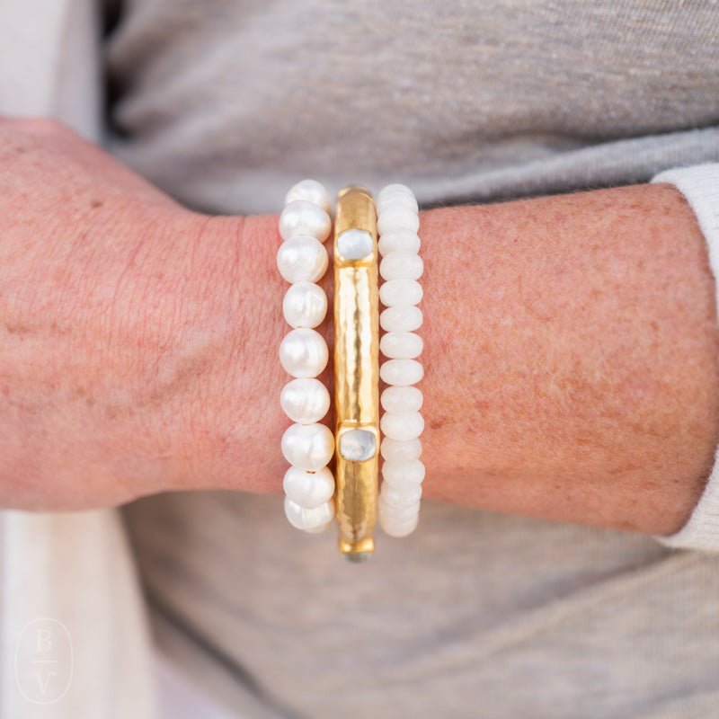 Virtue GOLD WASHER PEARL STRETCH BRACELET