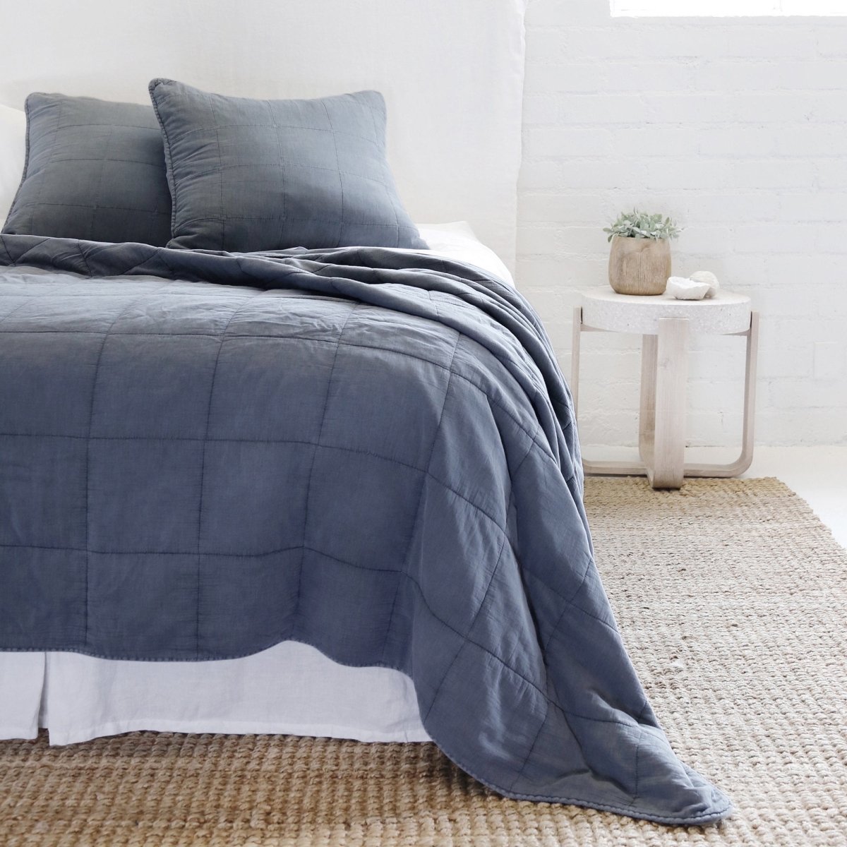 Pom Pom At Home ANTWERP COVERLET Navy
