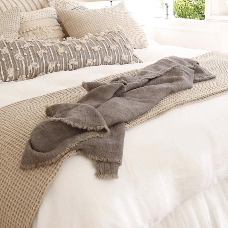 Pom Pom At Home LAUREL OVERSIZED THROW BLANKET Pebble 60x90