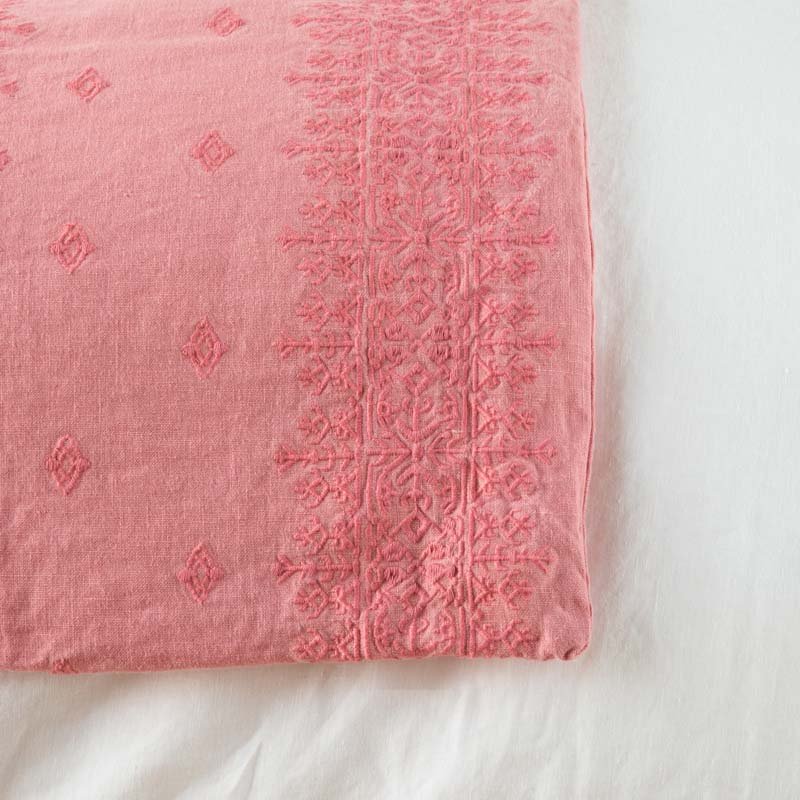 Bella Notte Linens INES THROW BLANKET Poppy Bed End_52x95