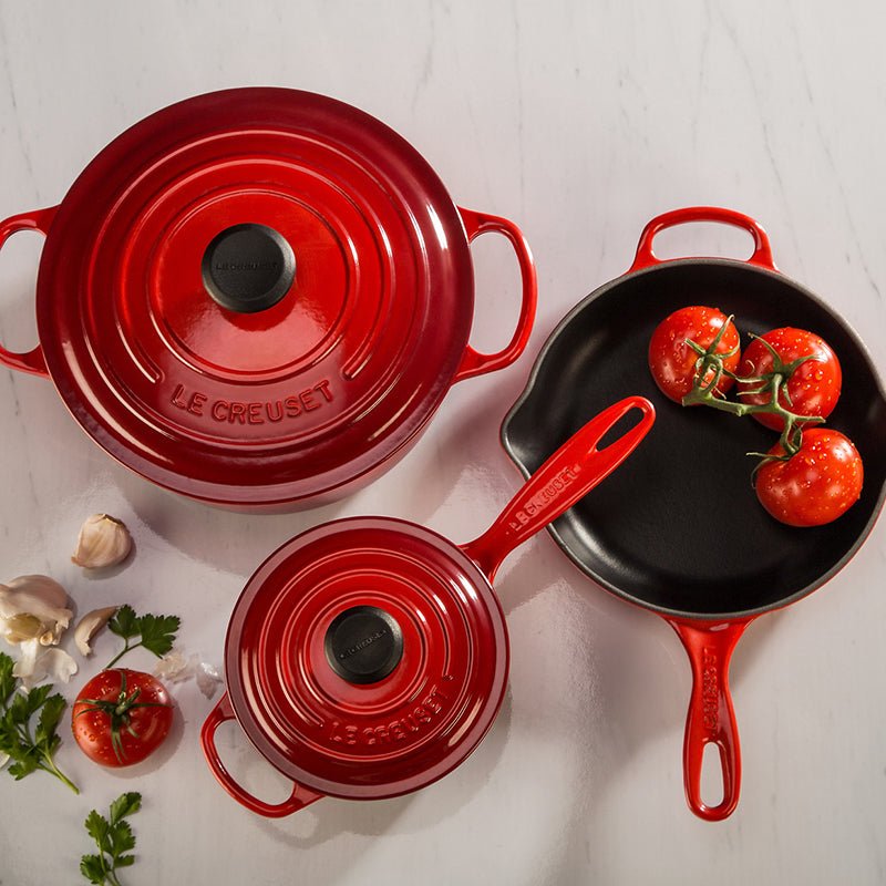 Le Creuset 5 PIECE SIGNATURE CAST IRON SET Cerise