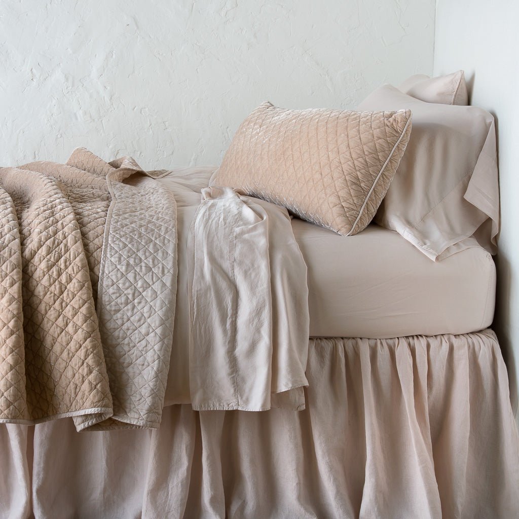 Silk Velvet Quilted Coverlet – Bella Notte Linens