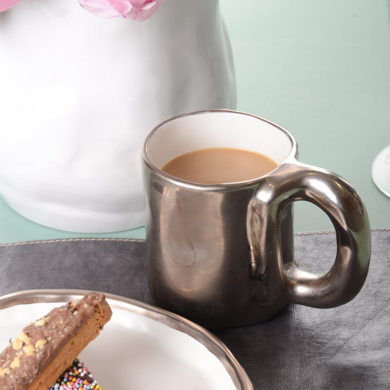 Montes Doggett MUG NO 205 Platinum