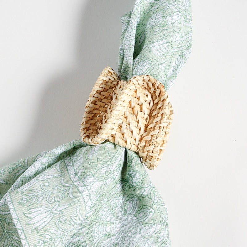 Kim Seybert RUFFLE NAPKIN RING