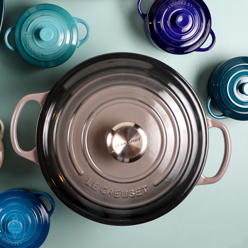 Round Dutch Oven By Le Creuset – Bella Vita Gifts & Interiors