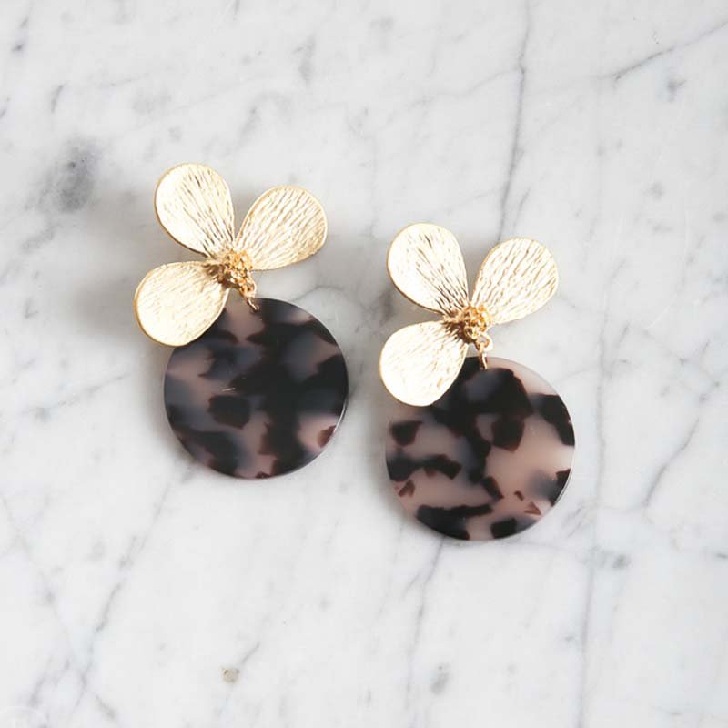 Virtue GOLD LOTUS FLOWER POST ACRYLIC CIRCLE DISC EARRINGS Light Tortoise