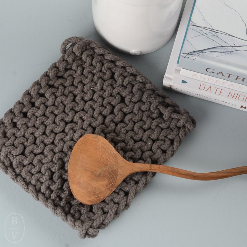 Creative Co-op SQUARE COTTON KNIT POT HOLDER Pewter